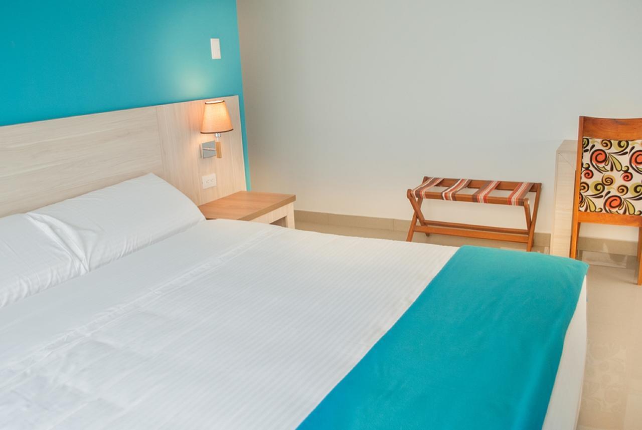 Hotel - Centro Comercial Punta Del Mar Салинас Номер фото