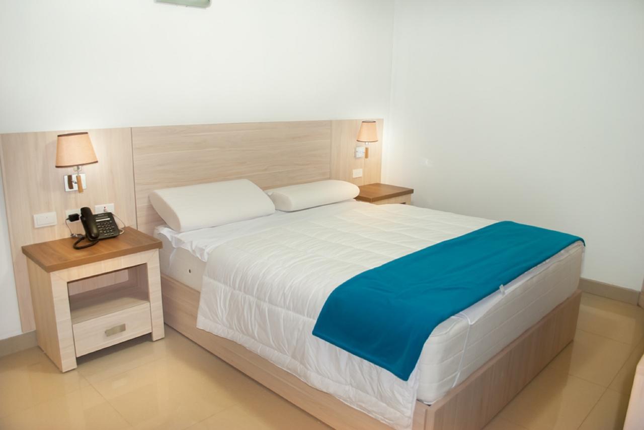 Hotel - Centro Comercial Punta Del Mar Салинас Номер фото