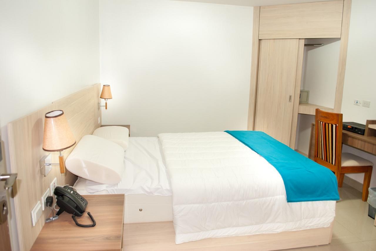 Hotel - Centro Comercial Punta Del Mar Салинас Номер фото